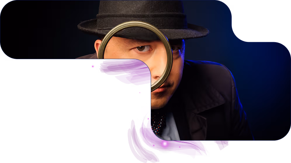 Michał Siejda z lupą